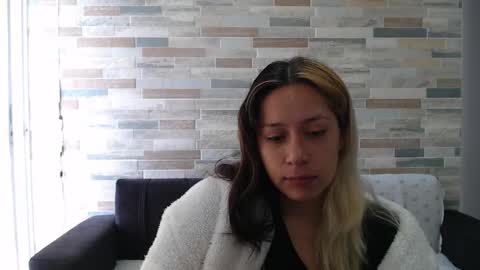 Mia online show from 2, 10, 2025