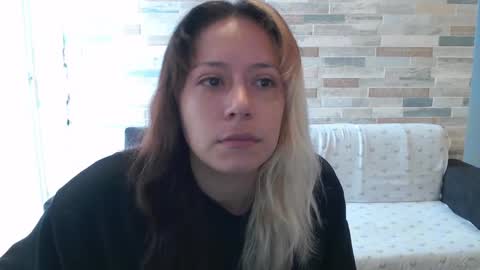 Snapshot of hot_mommymia chatting on 8, 10, 2025 Mia online show from 8, 10, 2025