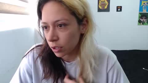 Snapshot of hot_mommymia chatting on 15, 10, 2025 Mia online show from 15, 10, 2025