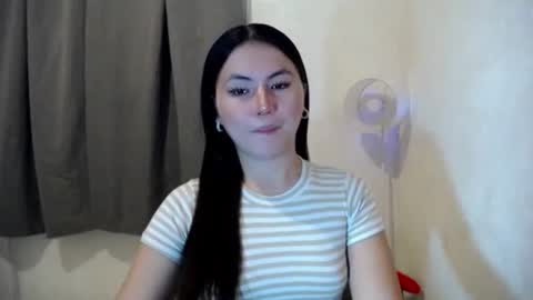 Snapshot of hot_precious_nikki chatting on 5, 11, 2025 Nikki online show from 5, 11, 2025