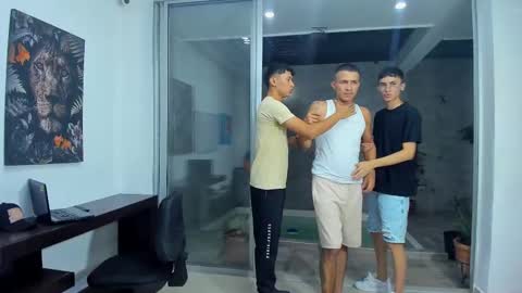 Vanesa Oliver and Andrew online show from 16, 9, 2025