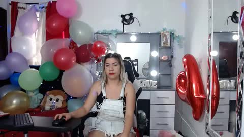 Snapshot of hot_sexy_bunny chatting on 8, 2, 2025 hot sexy bunny online show from 8, 2, 2025