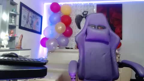 Snapshot of hot_sexy_bunny chatting on 18, 11, 2025 hot sexy bunny online show from 18, 11, 2025