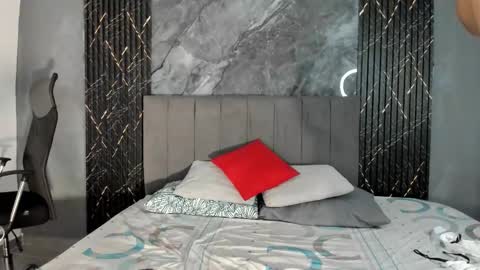 Hot Summer Boy online show from 21, 3, 2026