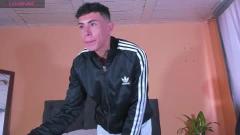 hot_twinks83 online show from 14, 1, 2025