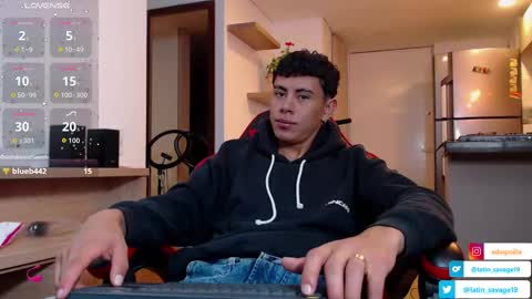 hot_twinks83 online show from 10, 9, 2025