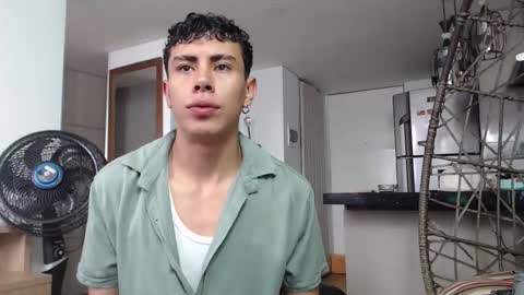 hot_twinks83 online show from 19, 9, 2025