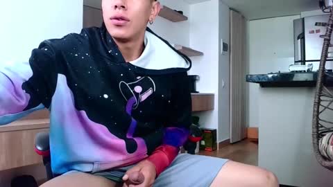 hot_twinks83 online show from 27, 9, 2025