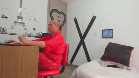 hotandfierylatinos online show from 30, 12, 2024