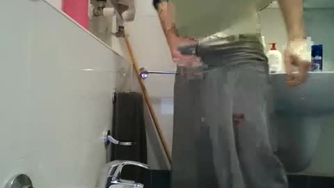 hotandwild2003 online show from 8, 2, 2026