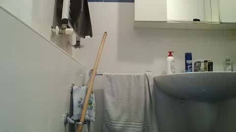 hotandwild2003 online show from 22, 2, 2026