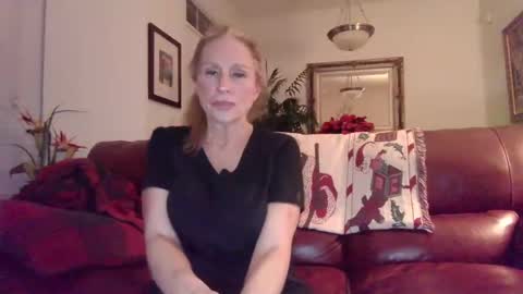 hotblondemilf1962 online show from 13, 12, 2024