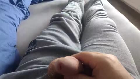 blueeyess online show from 8, 10, 2025