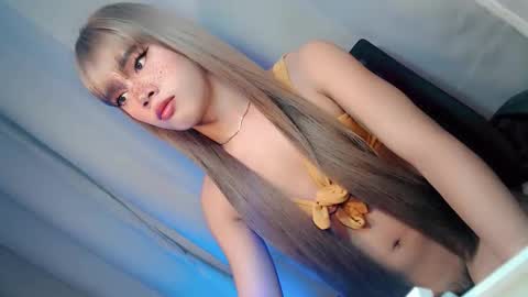 hotchescacummer online show from 3, 2, 2026