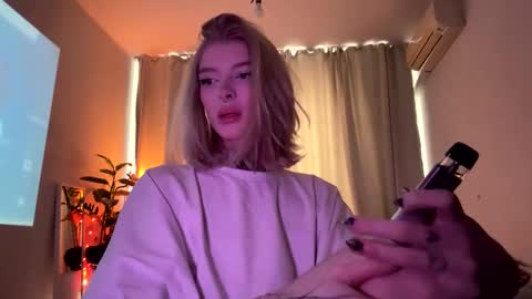 Snapshot of hotchubently chatting on 3, 3, 2025 hotchubently online show from 3, 3, 2025