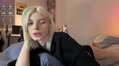 Snapshot of hotchubently chatting on 23, 9, 2025 hotchubently online show from 23, 9, 2025