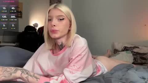 Snapshot of hotchubently chatting on 1, 10, 2025 hotchubently online show from 1, 10, 2025