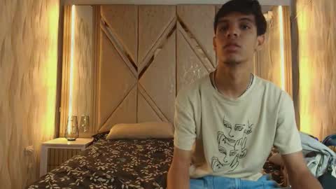 hotcouple_222 online show from 9, 2, 2026