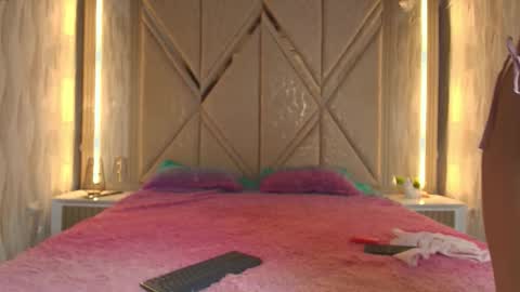 hotcouple_222 online show from 26, 2, 2026