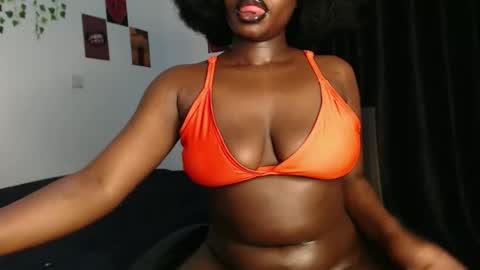 Hotcurvykeisha online show from 1, 2, 2026
