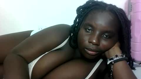 Snapshot of hotebbbyy chatting on 10, 10, 2025 EBBY online show from 10, 10, 2025