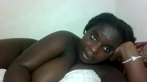 Snapshot of hotebbbyy chatting on 16, 10, 2025 EBBY online show from 16, 10, 2025