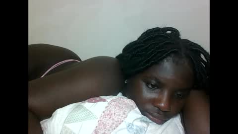 Snapshot of hotebbbyy chatting on 28, 10, 2025 EBBY online show from 28, 10, 2025