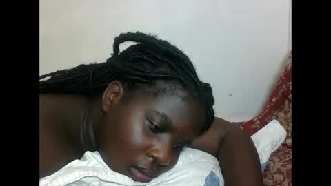 Snapshot of hotebbbyy chatting on 5, 11, 2025 EBBY online show from 5, 11, 2025