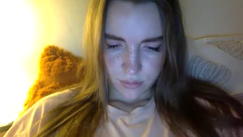 Snapshot of hoteffy chatting on 11, 11, 2025 effy online show from 11, 11, 2025