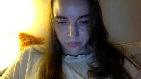 Snapshot of hoteffy chatting on 16, 11, 2025 effy online show from 16, 11, 2025