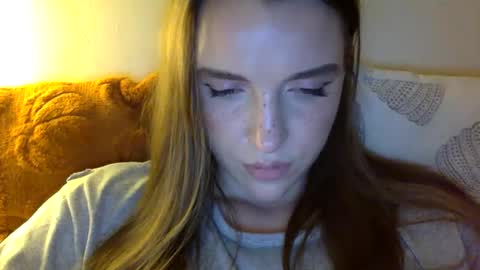 Snapshot of hoteffy chatting on 20, 11, 2025 effy online show from 20, 11, 2025