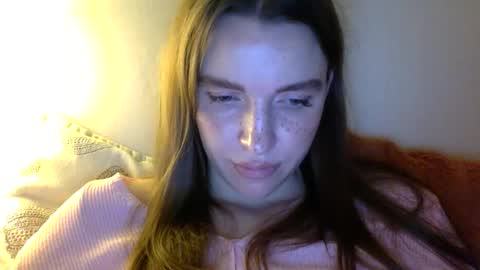 Snapshot of hoteffy chatting on 25, 11, 2025 effy online show from 25, 11, 2025