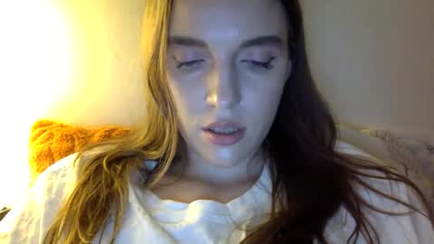 Snapshot of hoteffy chatting on 27, 11, 2025 effy online show from 27, 11, 2025