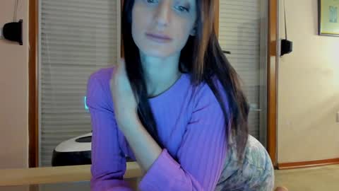 Snapshot of hotel77777 chatting on 30, 10, 2025 Erika online show from 30, 10, 2025
