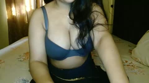 Snapshot of hoteliza6 chatting on 29, 11, 2025 Eliza i dont show face in any show online show from 29, 11, 2025