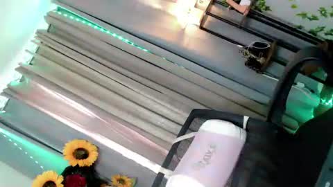 Snapshot of hotgirl_krisxx chatting on 30, 10, 2025 hotgirl_krisxx online show from 30, 10, 2025