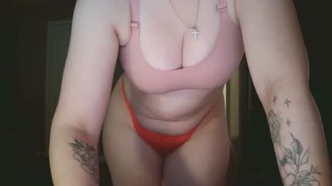 Snapshot of hotgirlbigbutt chatting on 1, 12, 2025 hotgirlbigbutt online show from 1, 12, 2025