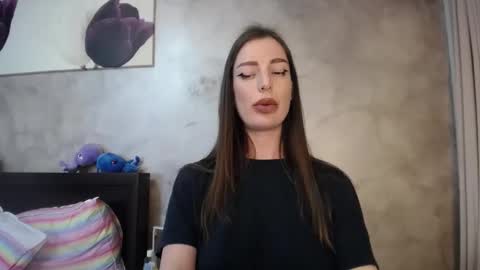 Lia   online show from 1, 3, 2026