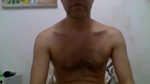 Snapshot of hotitan chatting on 24, 10, 2025 hottitan twitter Marianoshcam online show from 24, 10, 2025