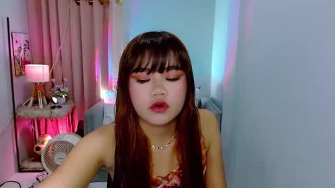 Snapshot of hotlayla_ chatting on 9, 12, 2024 Layla online show from 9, 12, 2024