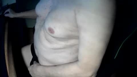 Snapshot of hotmassage50 chatting on 18, 10, 2025 hotmassage50 online show from 18, 10, 2025