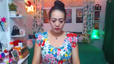 hotpinay_mira online show from 2, 12, 2025
