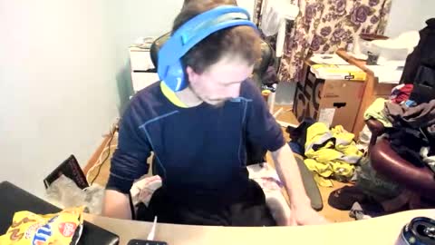 hot online show from 23, 11, 2025