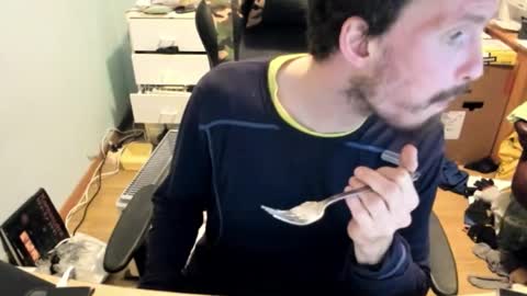 hot online show from 28, 11, 2025