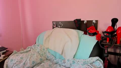 Snapshot of hotsweetangel4u chatting on 8, 1, 2025 Monica online show from 8, 1, 2025