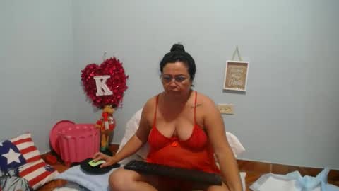 victorya karolyna online show from 29, 12, 2024