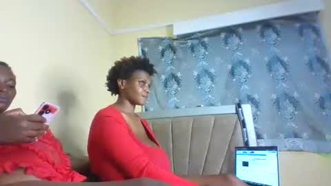 Snapshot of hottie_amor chatting on 10, 9, 2025 AMOR online show from 10, 9, 2025