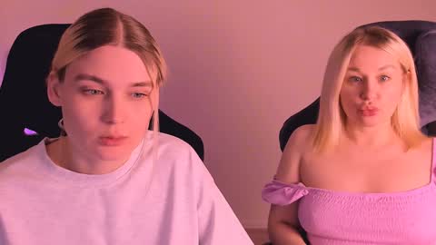 Nessie and Jessie online show from 31, 12, 2024