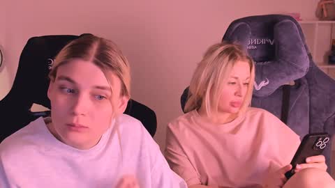 Nessie and Jessie online show from 6, 1, 2025