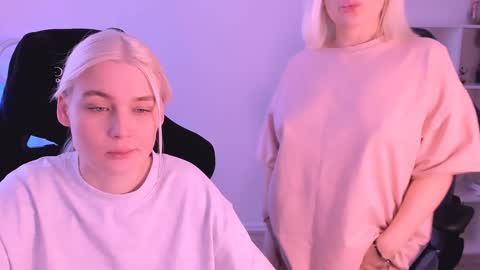 Nessie and Jessie online show from 23, 1, 2025